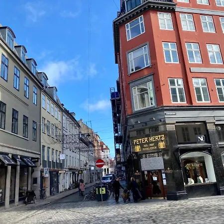 Sanders Merchant - Cute Two-bedroom In Center Of Copenhagen