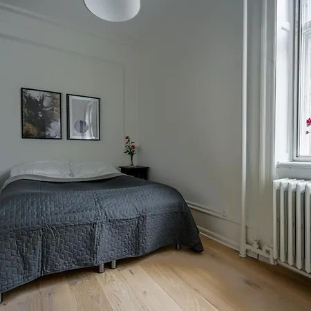 Sanders Merchant - Cute Two-bedroom In Center Of
