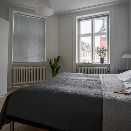 Sanders Merchant - Cute Two-bedroom In Center Of Appartement *