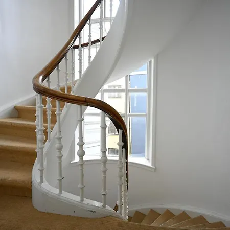 Sanders Merchant - Cute Two-bedroom In Center Of Appartement